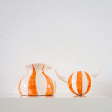 Load image into Gallery viewer, Deev Decanter in Orange
